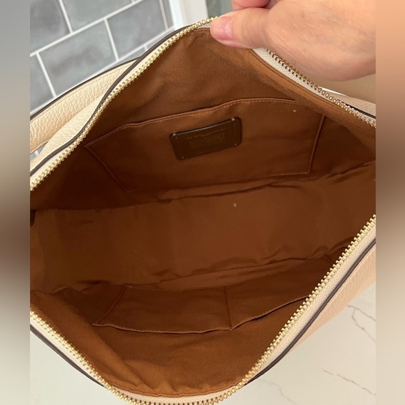 Coach Elle Hobo Shoulder Crossbody Handbag Hobo Pebbled Leather Off White - Picture 13 of 16